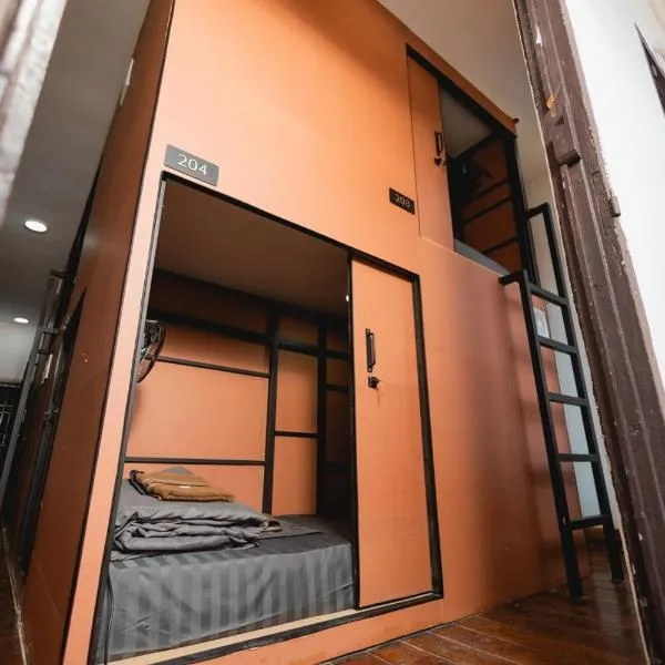 1950 Luangprabang Hostel, hotel en Luang Prabang