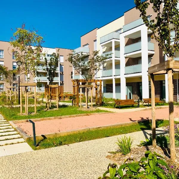 DOMITYS - Le Bouquet, hotel in Charnay-lès-Mâcon