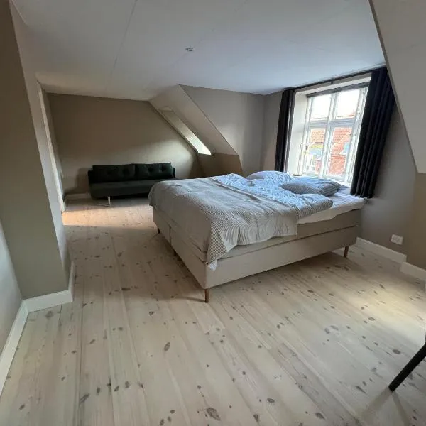 Byhuset - Penthouse, hotel in Vejle