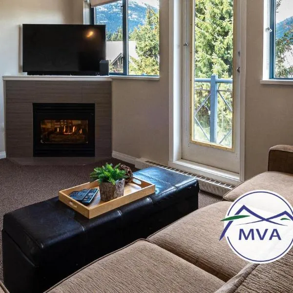 Alpenglow Lodge Fika One Bedroom by MVA, hotell i Whistler