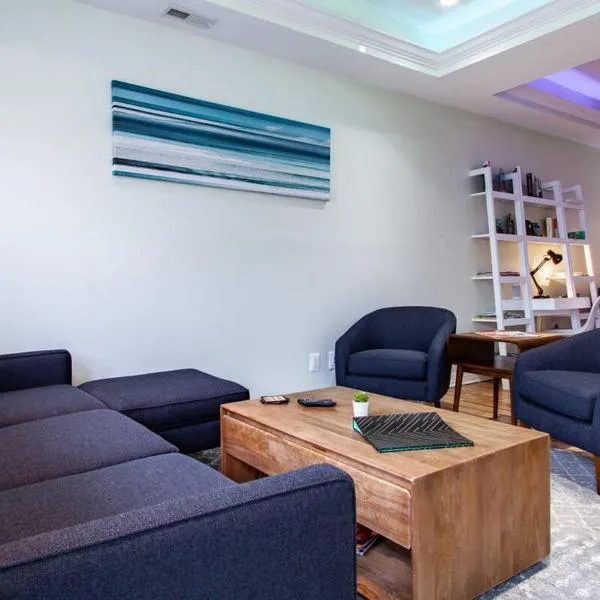 MODERN HOME NEAR CAPITOL HILL - Walk to METRO subway, hotel in Washington