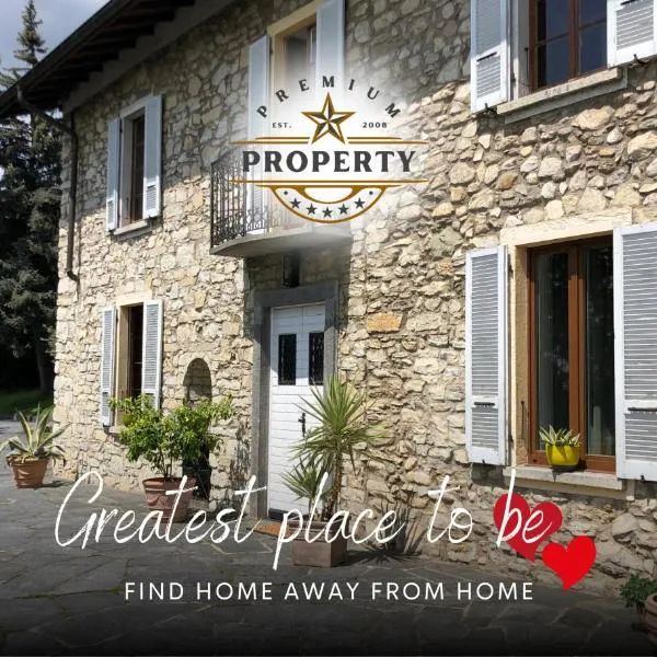 Magnificent SUNSTONE HOUSE, private parking, BBQ area, kids toys, near Como lake I Villa dei Leoni, hotel in Morbio Inferiore