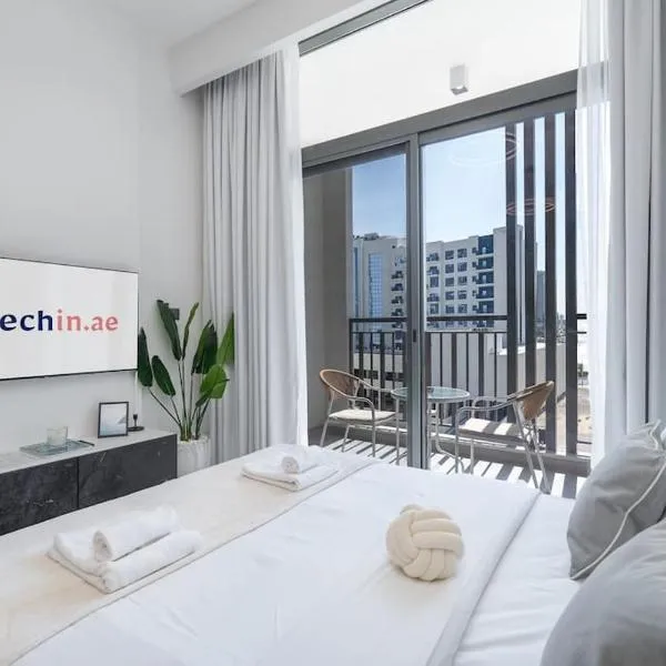 TOP Location and Work and Chill near Miracle Garden, hotel v Dubaji