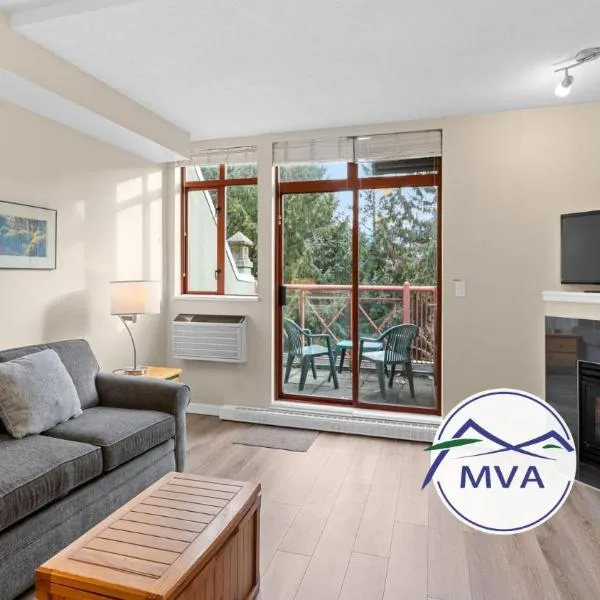 Alpenglow Lodge Studio with park view by MVA, hotell i Whistler
