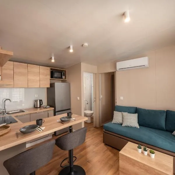 Mobile Homes Rapoća, hotel v destinaci Nerezine