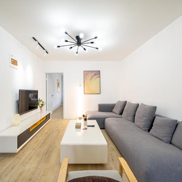 JinAn Apt,3 bedrooms,2 bathrooms,Jing'an District, Shanghái