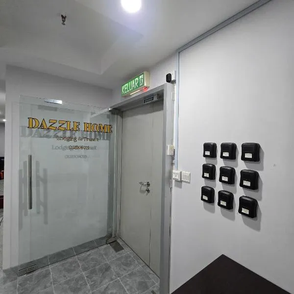 Dazzle Home Aeropod, hotel in Tanjong Aru