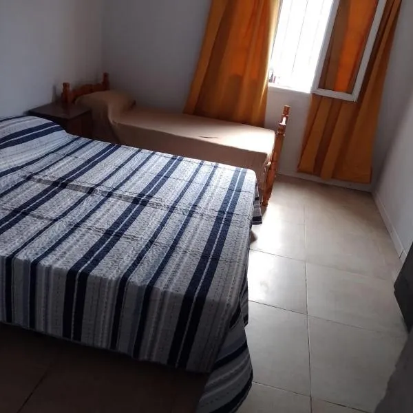 Dpto en excelente ubicación, hotel in Tres Arroyos