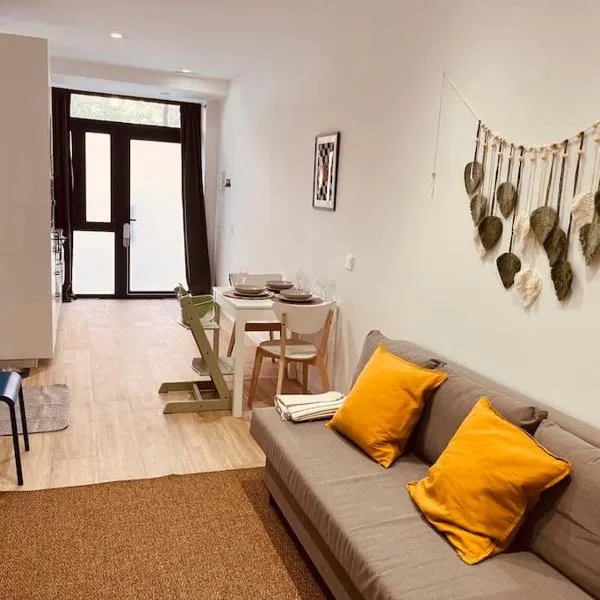 Quiet room in a park close to the sea & beach & subway No-4，位于瓦伦西亚的酒店