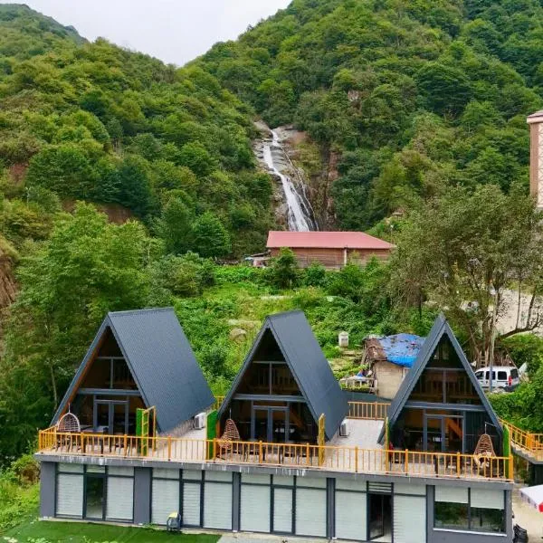 AĞARAN WOODEN HOUSEs, hotel v destinaci Rize