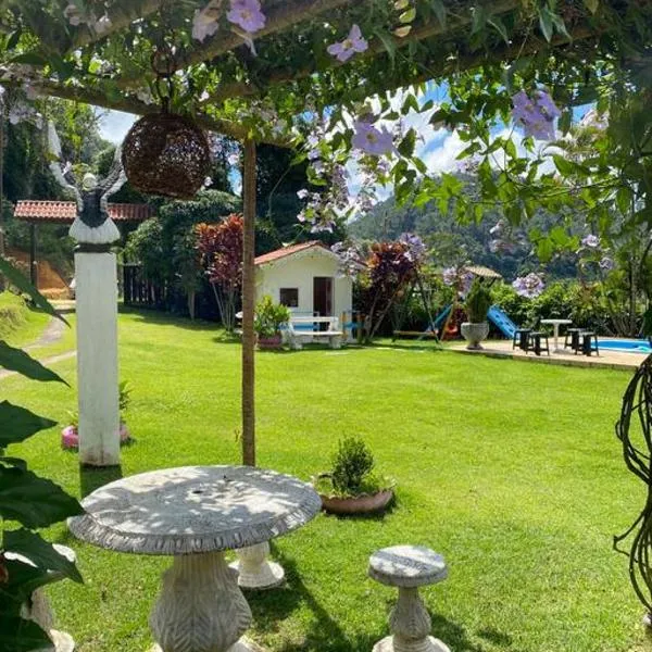 Casa de Campo Chácara Recanto da Águia, hôtel à Marechal Floriano