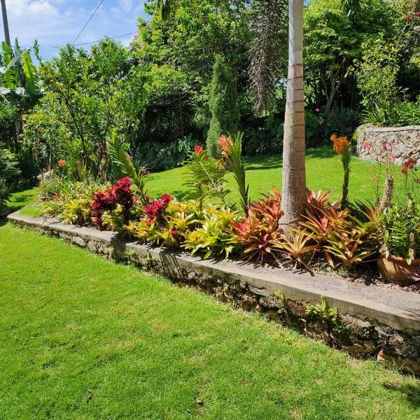 The Villa Retreat, hotell sihtkohas Mandeville