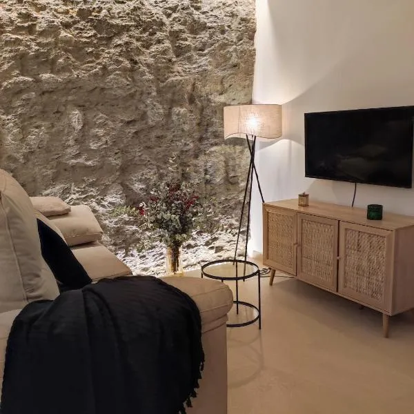 Casa Cueva Un Rinconcito en Setenil – hotel w mieście Setenil