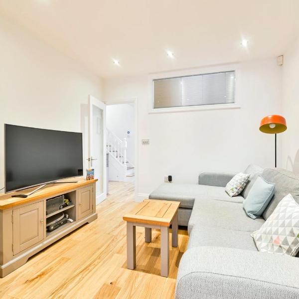 GuestReady - Contemporary home in Chiswick, Лондон