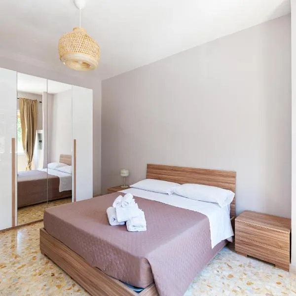 Walk-Ostia - Central New Condo, ξενοδοχείο στο Λίντο ντι Όστια