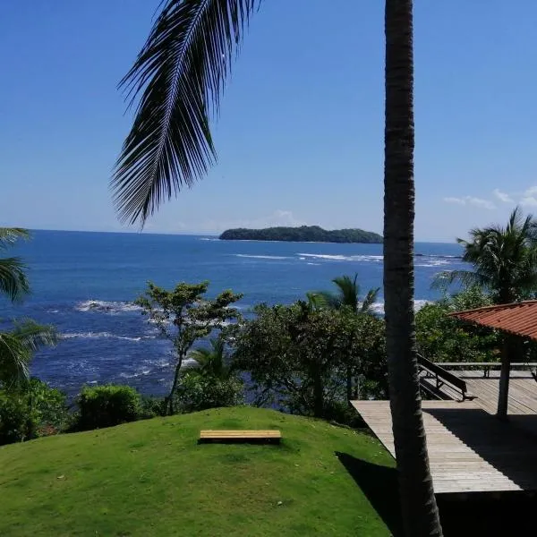 Hostal Surfers Paradise, hotel en Santa Catalina