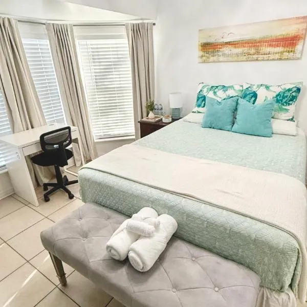 Charming Room1 in Cozy Jax House, hotel a Jacksonville