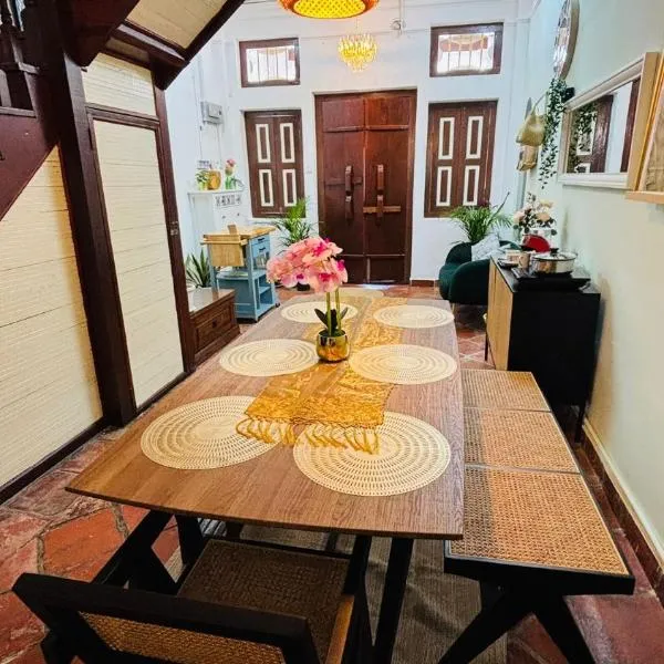 The Bibik at 8 Clarke -NEW Entire #Unesco #HeritageHome, hôtel à George Town