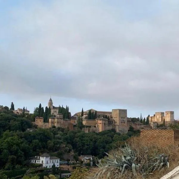 Casa Cueva Sacromonte BeneVarez Brother Law SL, hôtel à Grenade