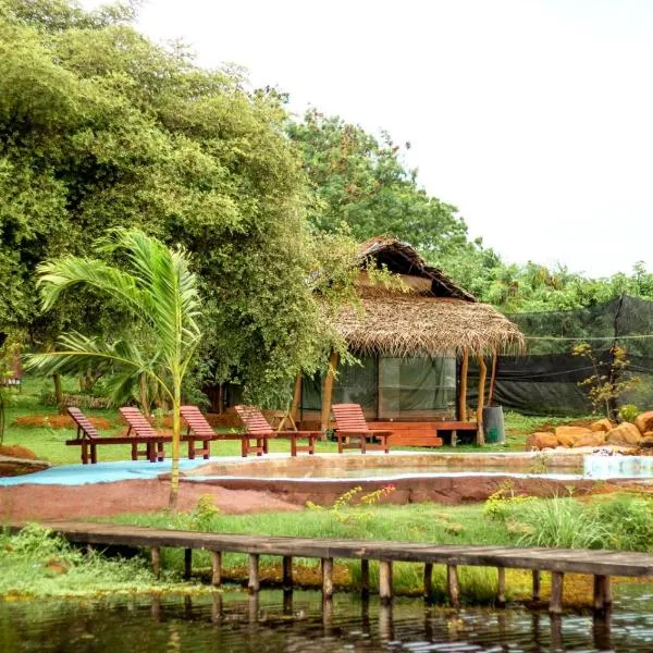 Nagara Lake Glamping Resort, hotel di Hambantota