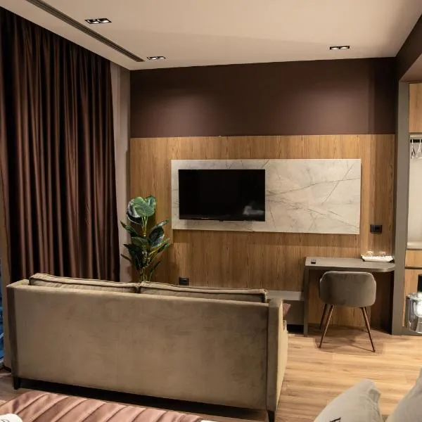 Dial Hotel, hotel en Elbasan