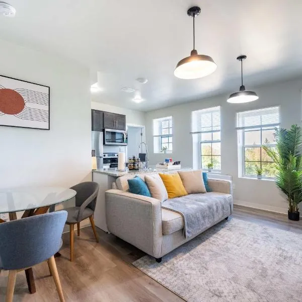 2BR Exclusive Retreat Near Henry Ford, hotel v destinácii Detroit