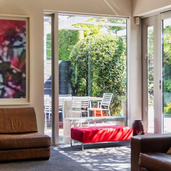 Westmere Poolside Escape, Auckland
