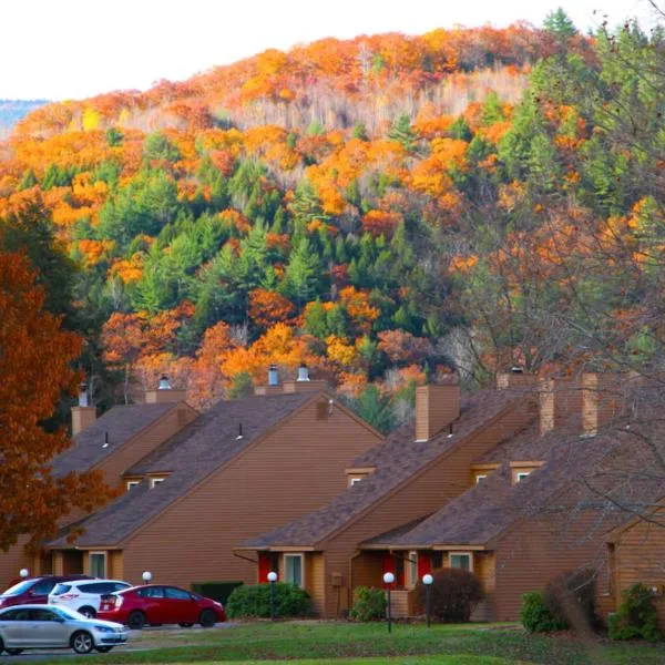 Cold Spring Plymouth Resort, hotell i Ashland