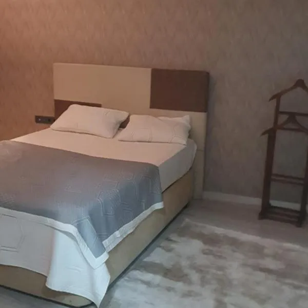 Harika Konumda Aile'ye Uygun Paylasımlı Hostel Oda, hotel in Sivas