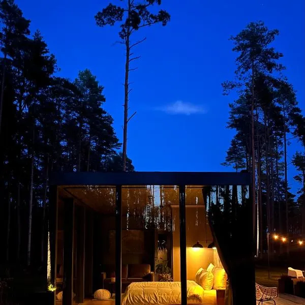 Mustika Mirror minivilla saunaga, hotell Kärdlas