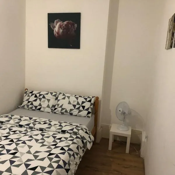 London DM x Weekly Monthly x Deals, Hotel in London