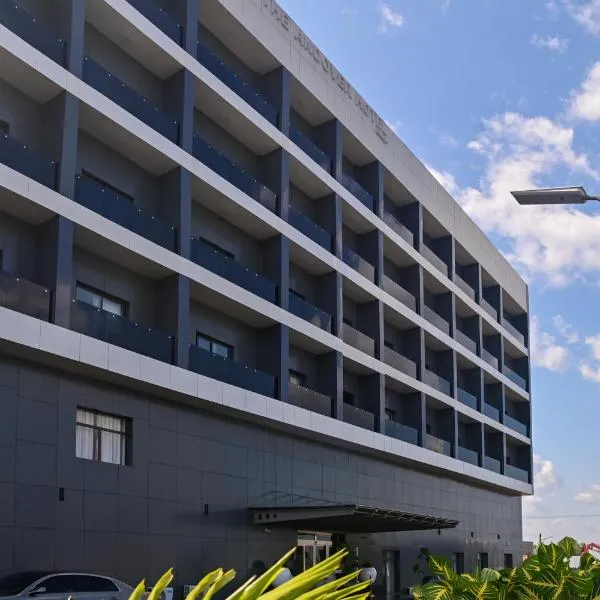 The Andover Hotel، فندق في إينوجو