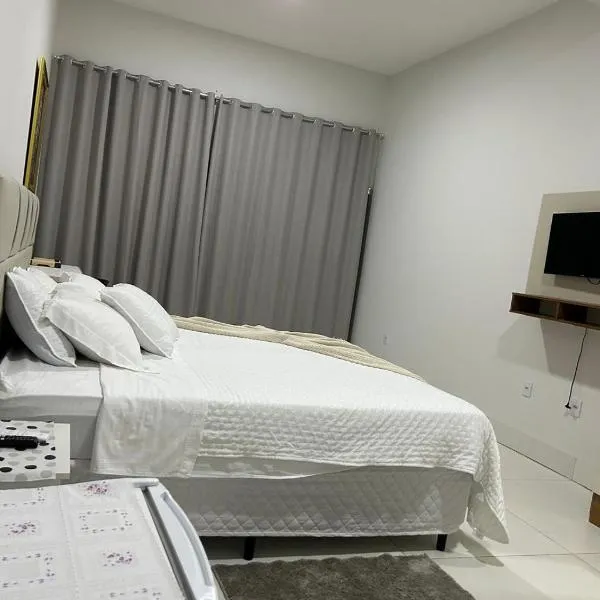 Madeira Lofts - Suite 03 Centro, hotel sa Juína