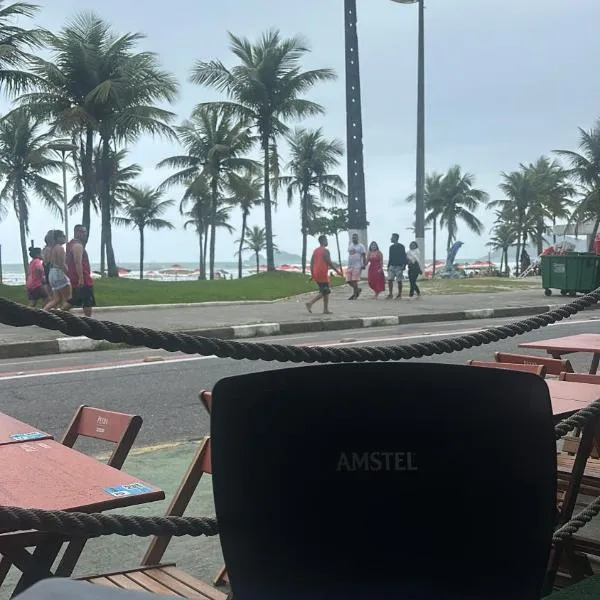 Apartamento Praia Pitangueiras, hotel in Guarujá