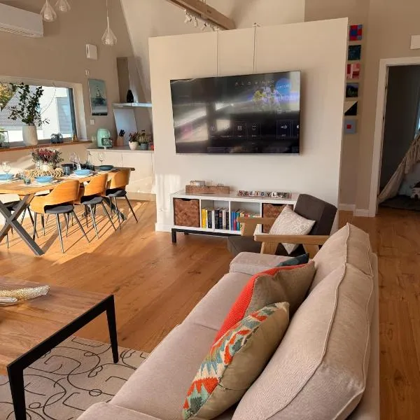 Elegantes Ferienhaus Seeidylle mit Blick auf Möhnesee, ξενοδοχείο σε Möhnesee