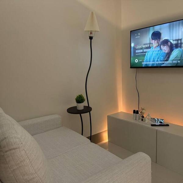 Cozy 1BR nr Ortigas Makati & BGC with Secured Parking, Manila