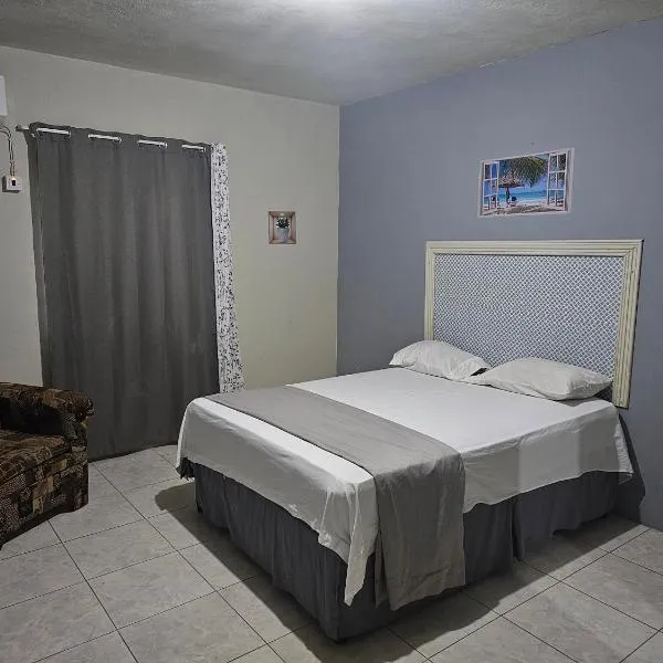 Modern apt at West village, hotel in Montego Bay