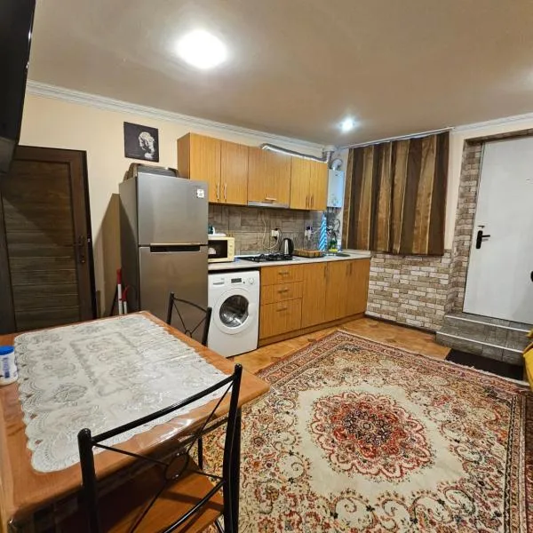 Buddha apartment, Hotel in Tiflis