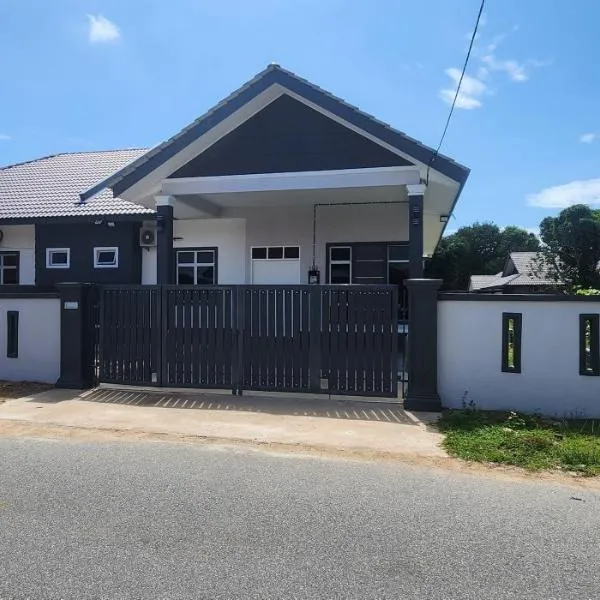 Homestay Irdina Adryana Free Wifi, hotel v destinaci Kuala Terengganu