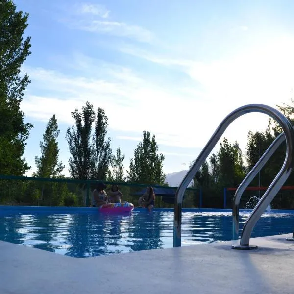 Cabaña Ascensión - Caminos del Vino, hotel v destinaci Colonia Las Rosas