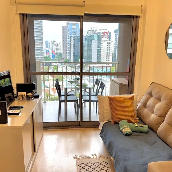 820 - Rentaqui Apartamento Itaim Bibi Premium, hotel em São Paulo