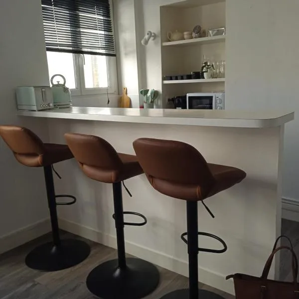 Gare Montparnasse,gorgeous1 bedroom,close to Eiffel tour,center , stuning place、パリのホテル