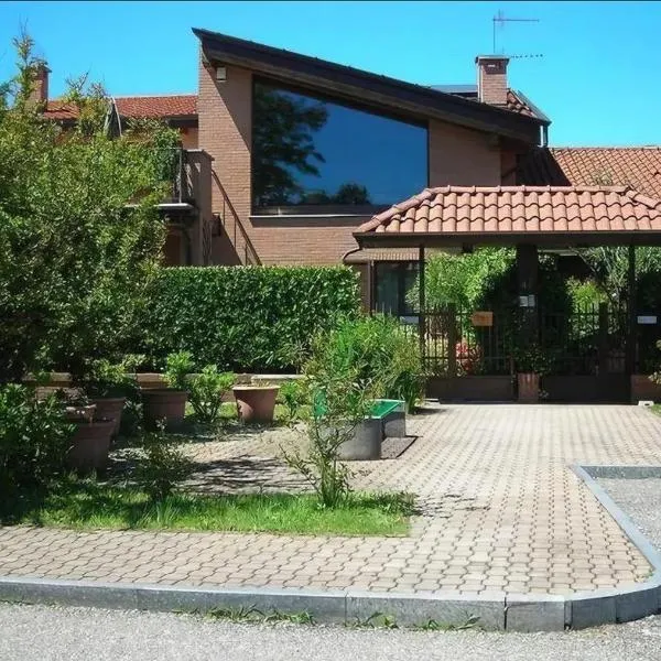 LA FOLAGA b&b, Hotel in Gavirate