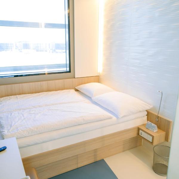 MY CLOUD Transit Hotel - Guests with international flight only!, Francfort-sur-le-Main