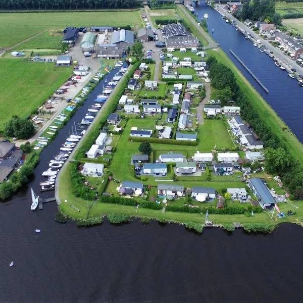 Glamping de Hof van Eeden, hotel i Warmond