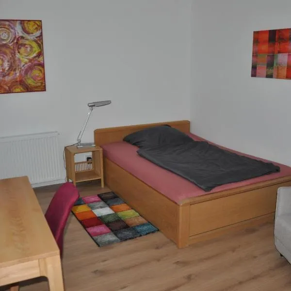 1-Zimmer-Appartment in Troisdorf Sieglar, hotel i Oberlar