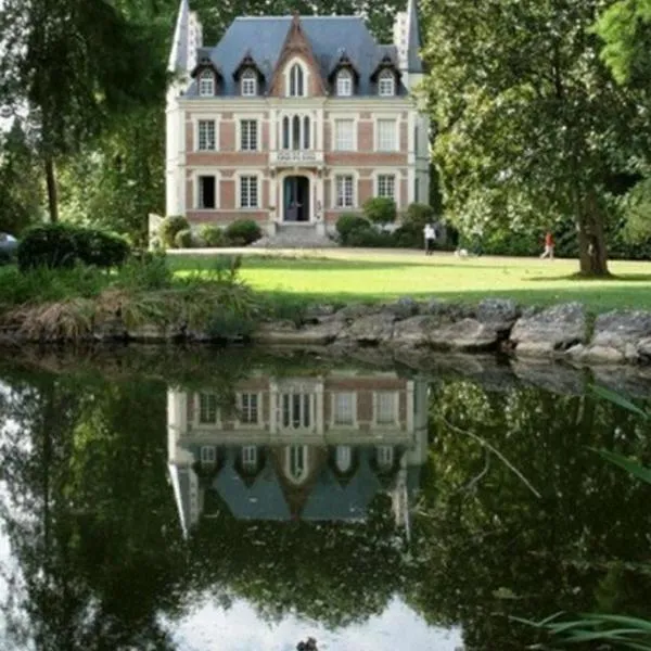Maison d'hôtes Le Manoir de Contres, hôtel à Contres