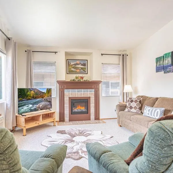 Lavender Haus - Walk to Downtown Leavenworth - The Alpine Village Collection, hotell i Leavenworth