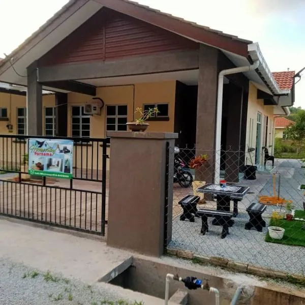 Homstay Purnama Rusila 3 Bilik tidur、クアラ・トレンガヌのホテル