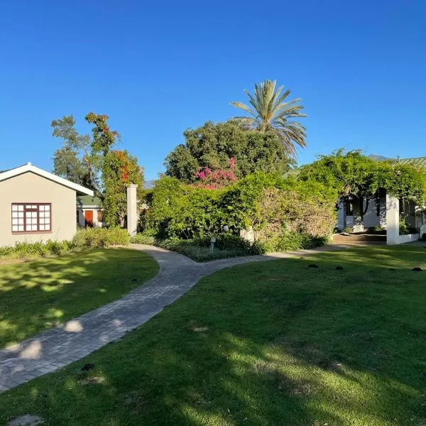 Farmlands Guesthouse, hotel in George